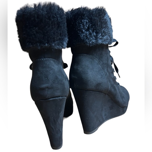 Rouge Helium Faux Fur Black Suede Boots, Size 8 - Picture 3 of 8